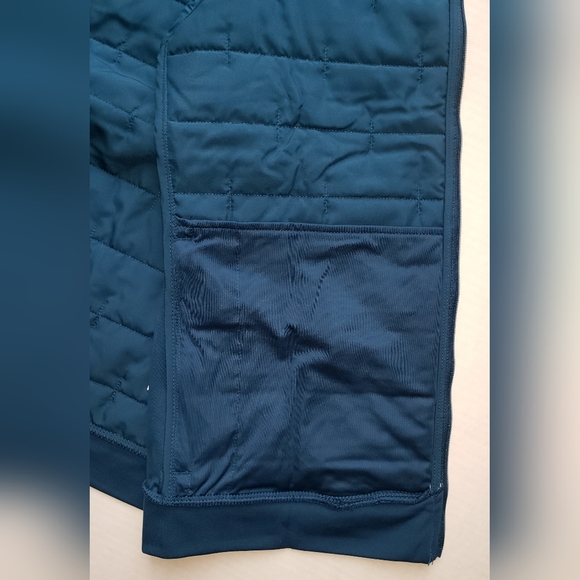 Nike Women's Therma-Fit Vest - Picture 6 of 14